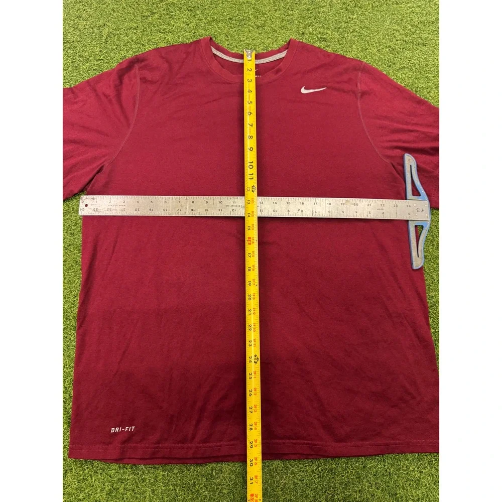 Nike Dri-FIT Mens XXL Training Shirt Maroon Burgundy‎ Short Sleeve Swoosh Tee